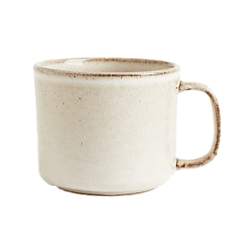 Tasse beige en terre cuite